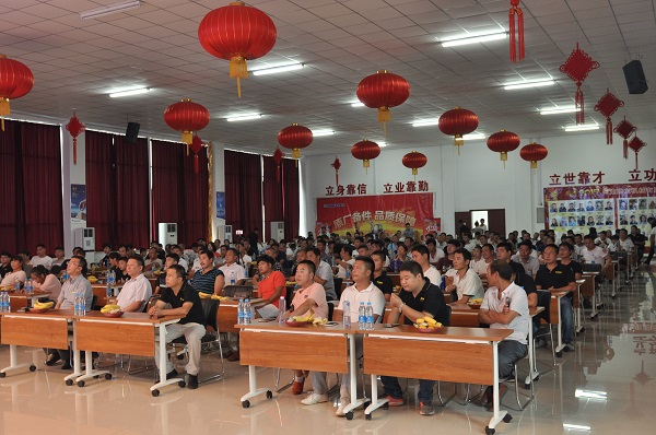 河南天助徐工挖机订货会圆满落幕